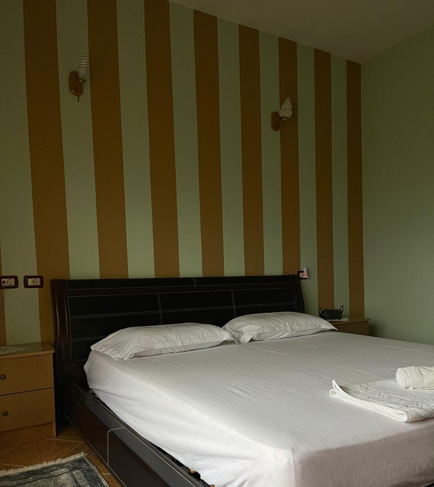 Guest House Lengo Gjirokastër Eksteriør bilde