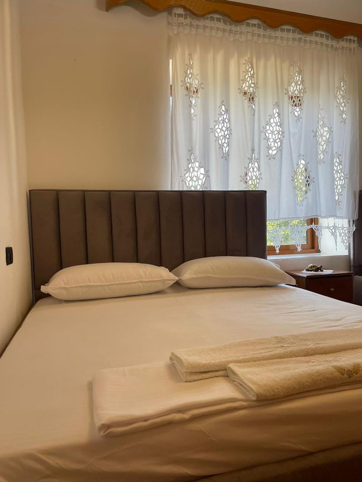 Guest House Lengo Gjirokastër Eksteriør bilde