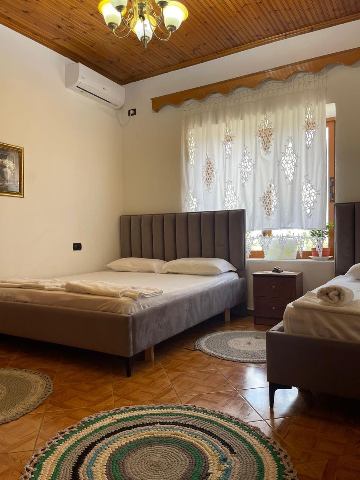 Guest House Lengo Gjirokastër Eksteriør bilde