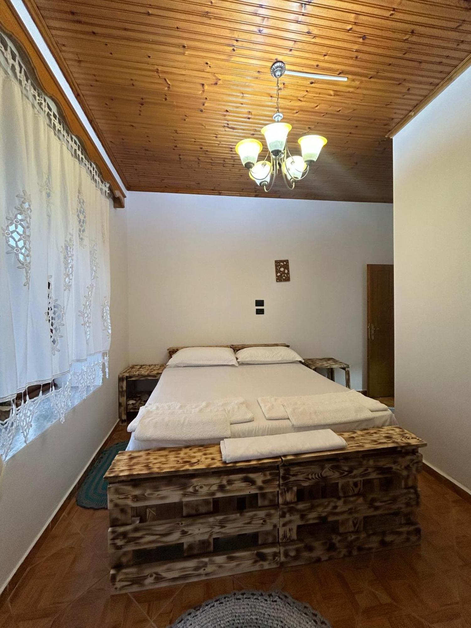 Guest House Lengo Gjirokastër Eksteriør bilde