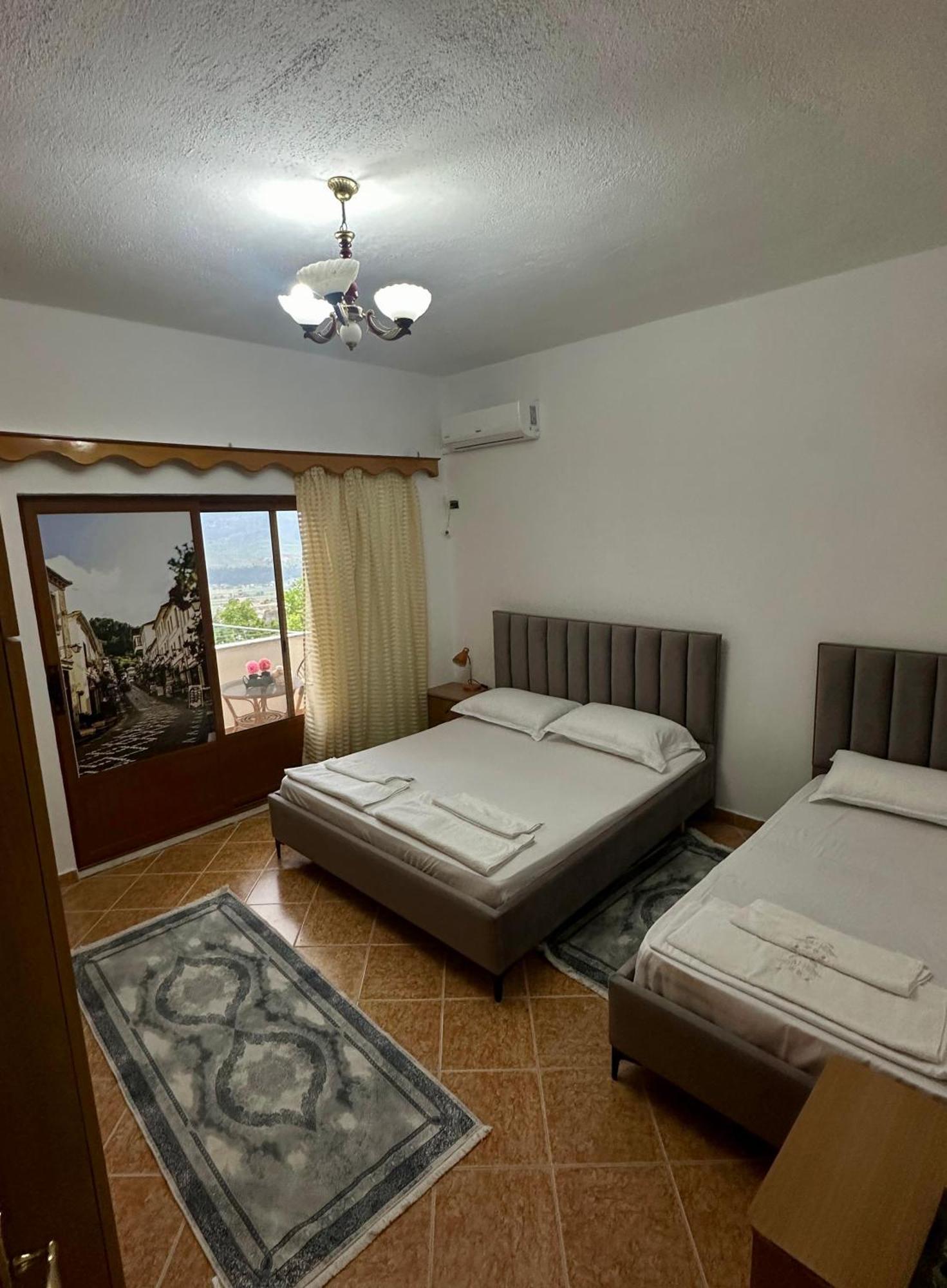 Guest House Lengo Gjirokastër Eksteriør bilde