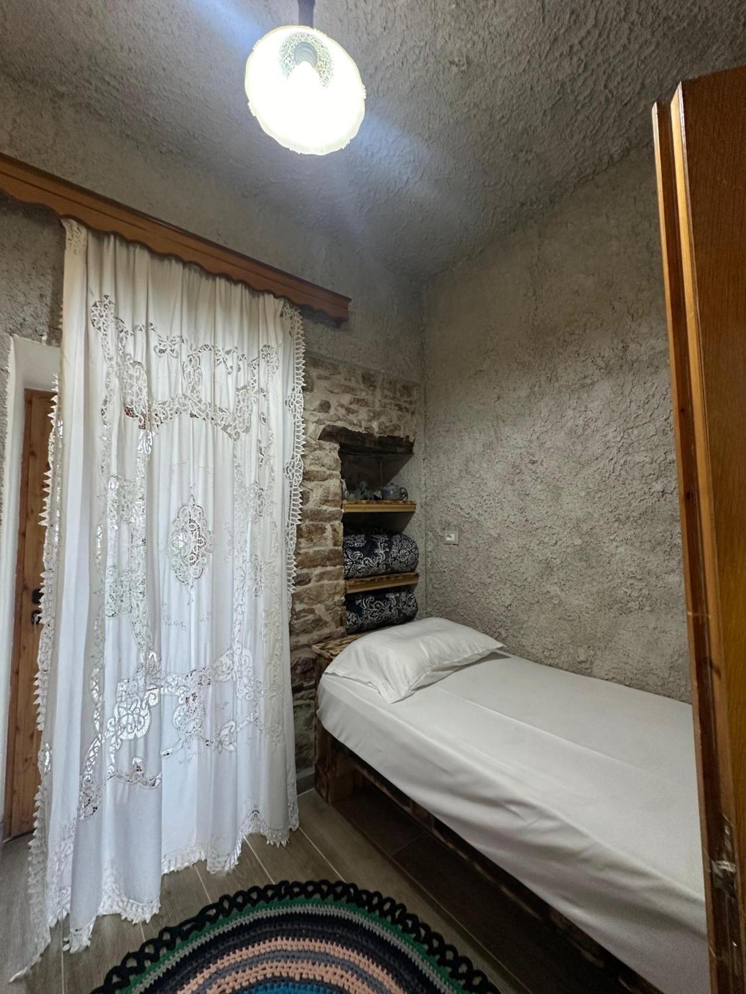 Guest House Lengo Gjirokastër Eksteriør bilde